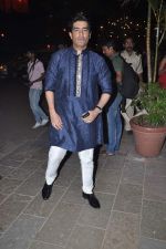 Manish Malhotra at Big B_s Diwali bash in Mumbai on 13th Nov 2012,1 (28).JPG